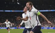 Harry Kane y Phil Foden celebran el gol anotado en semifinales. Picks Italia vs Inglaterra Euro 2020